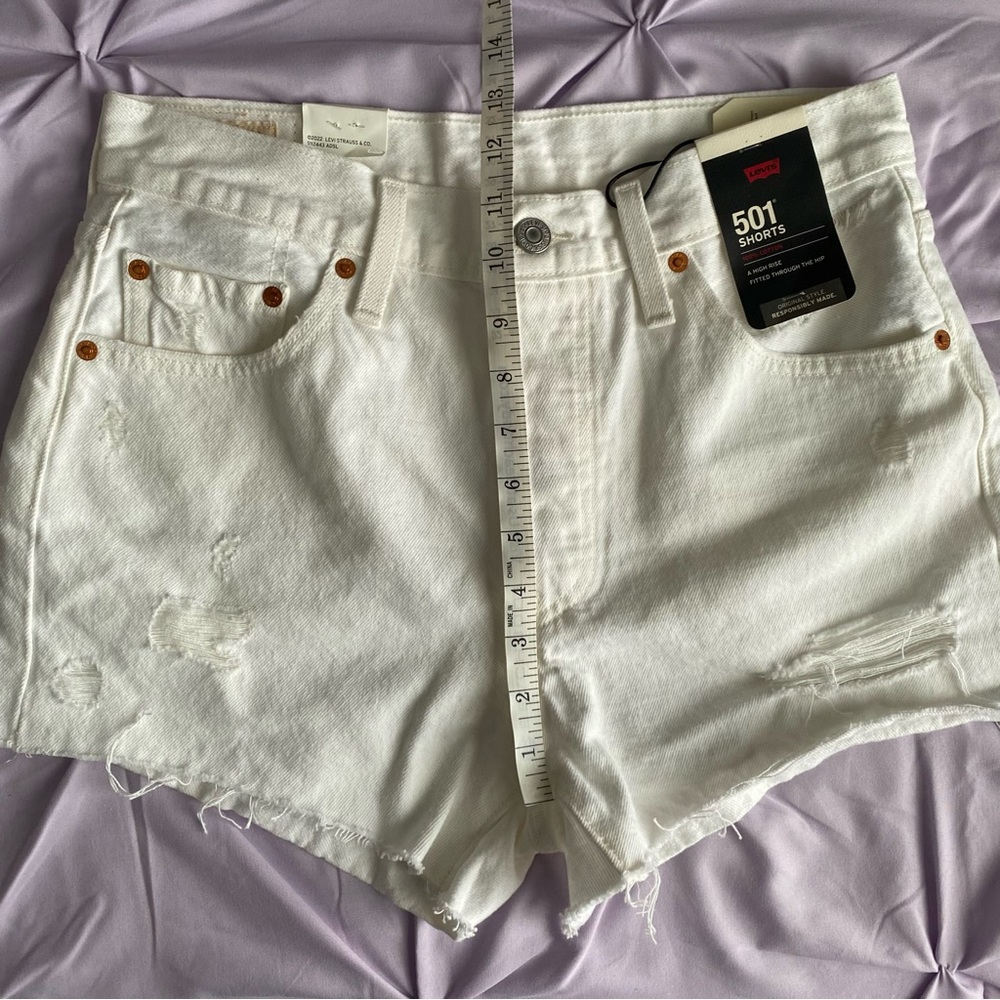 Levi's 501 Original High-Rise Denim Shorts White Frayed Raw Hem Women's 29 NWT - Picture 11 of 12